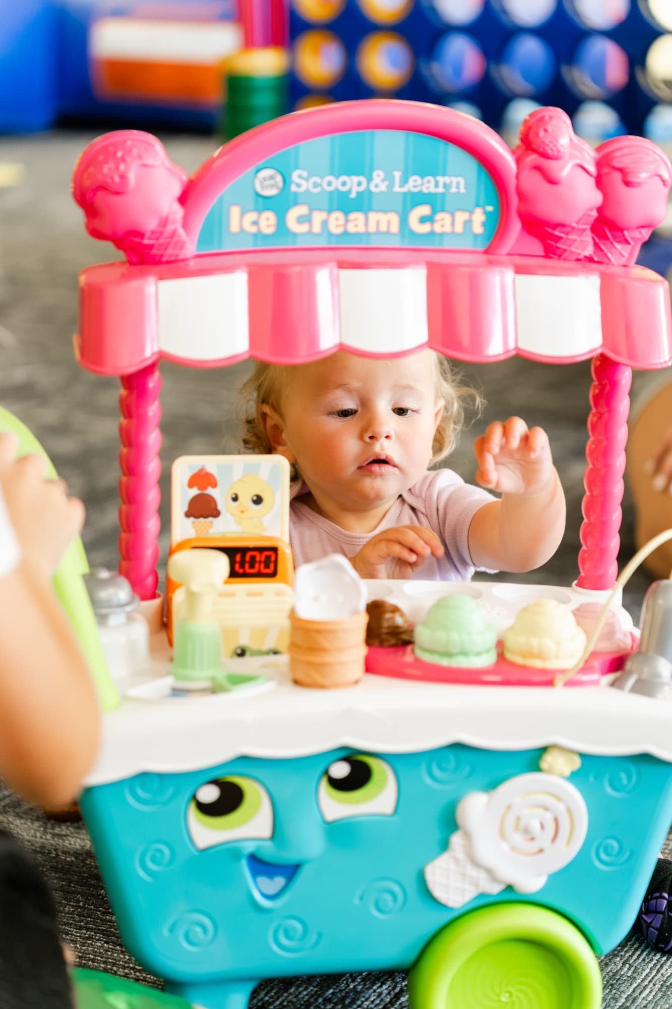 Busy Bees play center photo 9